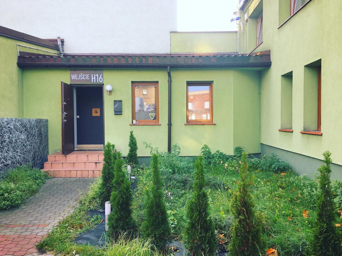 Wygodne Pokoje H16 Hostel Chorzow Exterior photo